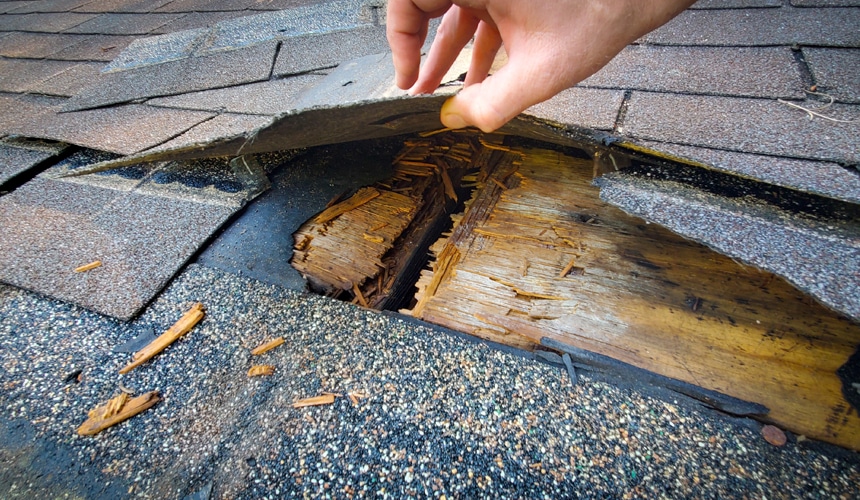 Entretien et inspection de votre toiture.